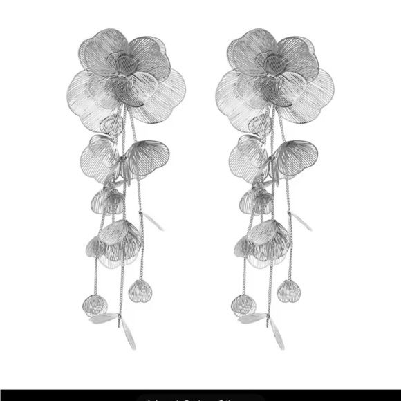 Middleton Silver Floral Earrings - Picture 1 of 11